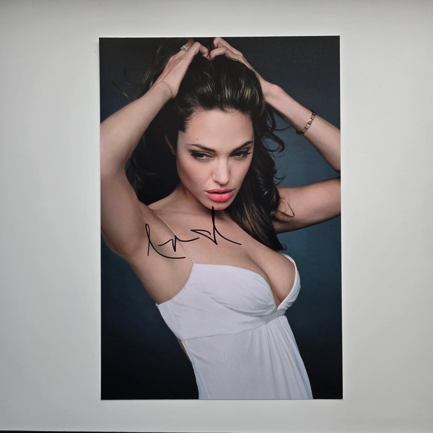 Angelina Jolie 20x30 cm Boyutunda El İmzalı Fotoğraf (Ömür Boyu COA) Japan Vinyl