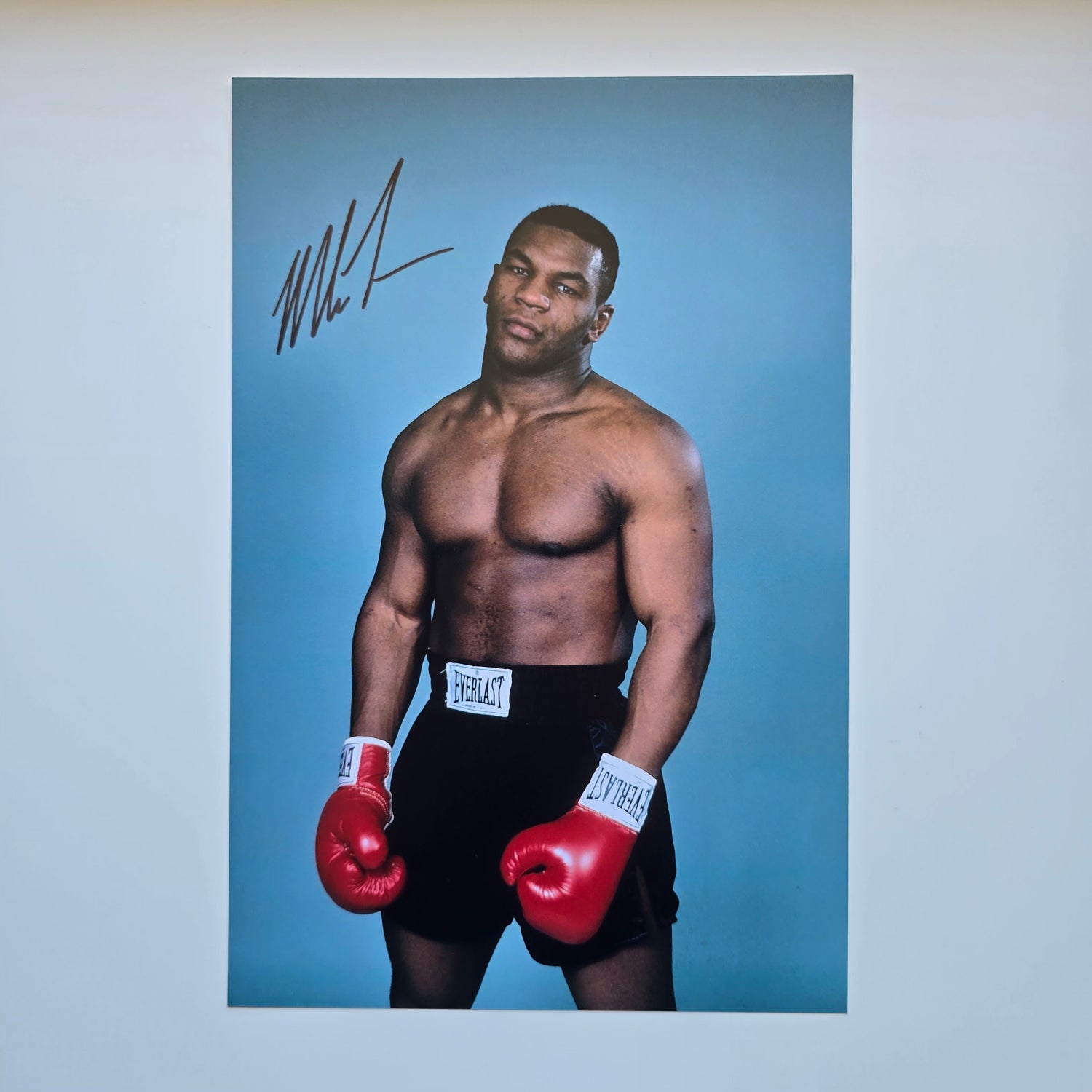 Mike Tyson 20x30 cm Boyutunda Islak İmzalı Fotoğraf (Ömür Boyu COA)