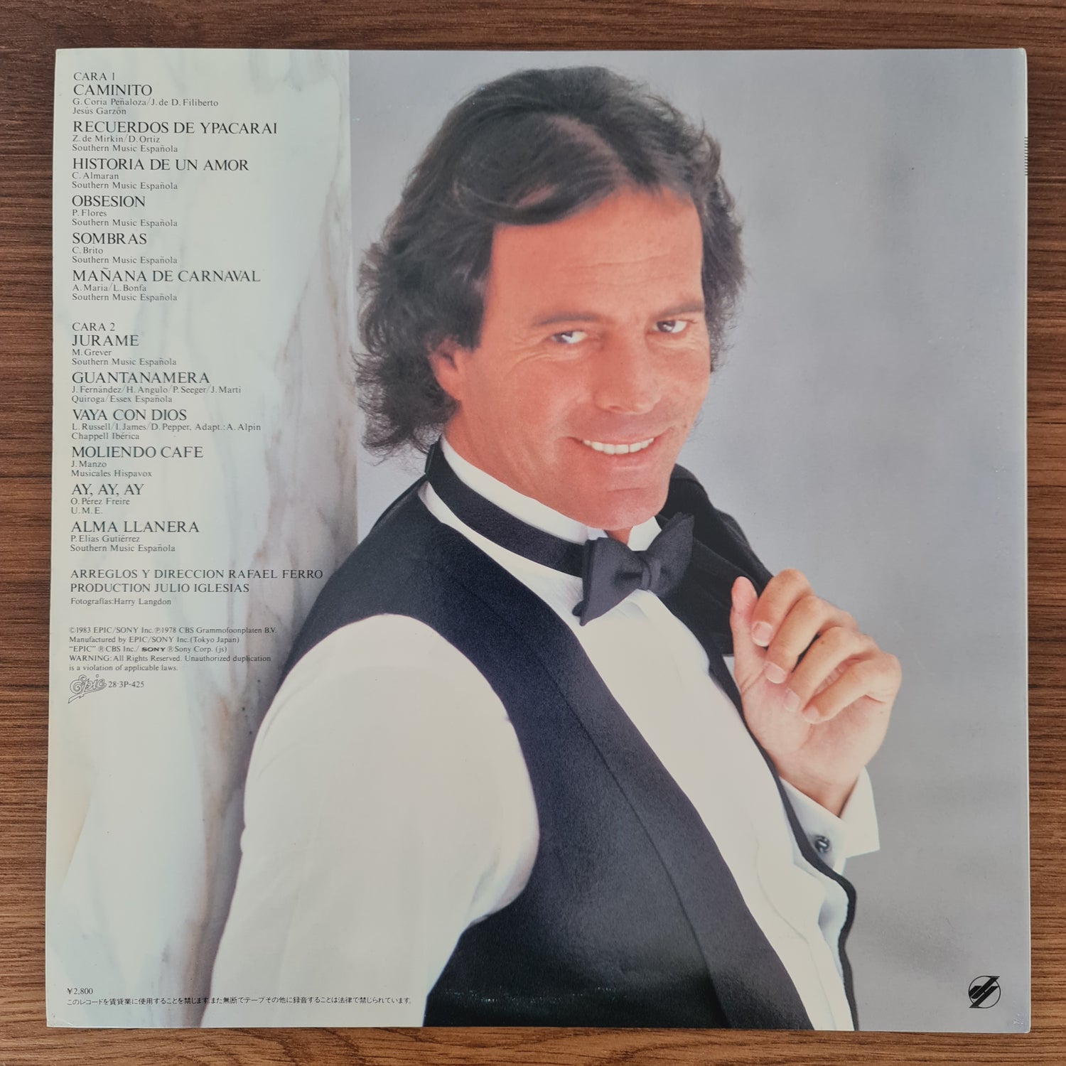 Julio Iglesias – America