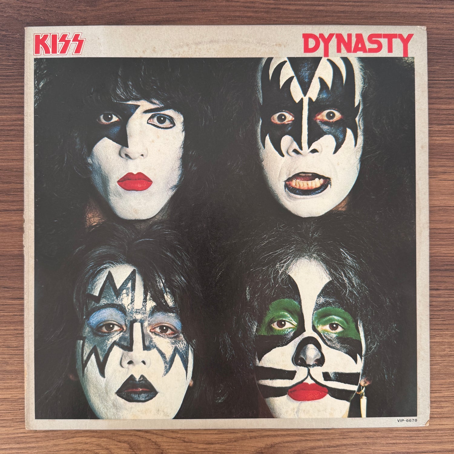 Kiss – Dynasty