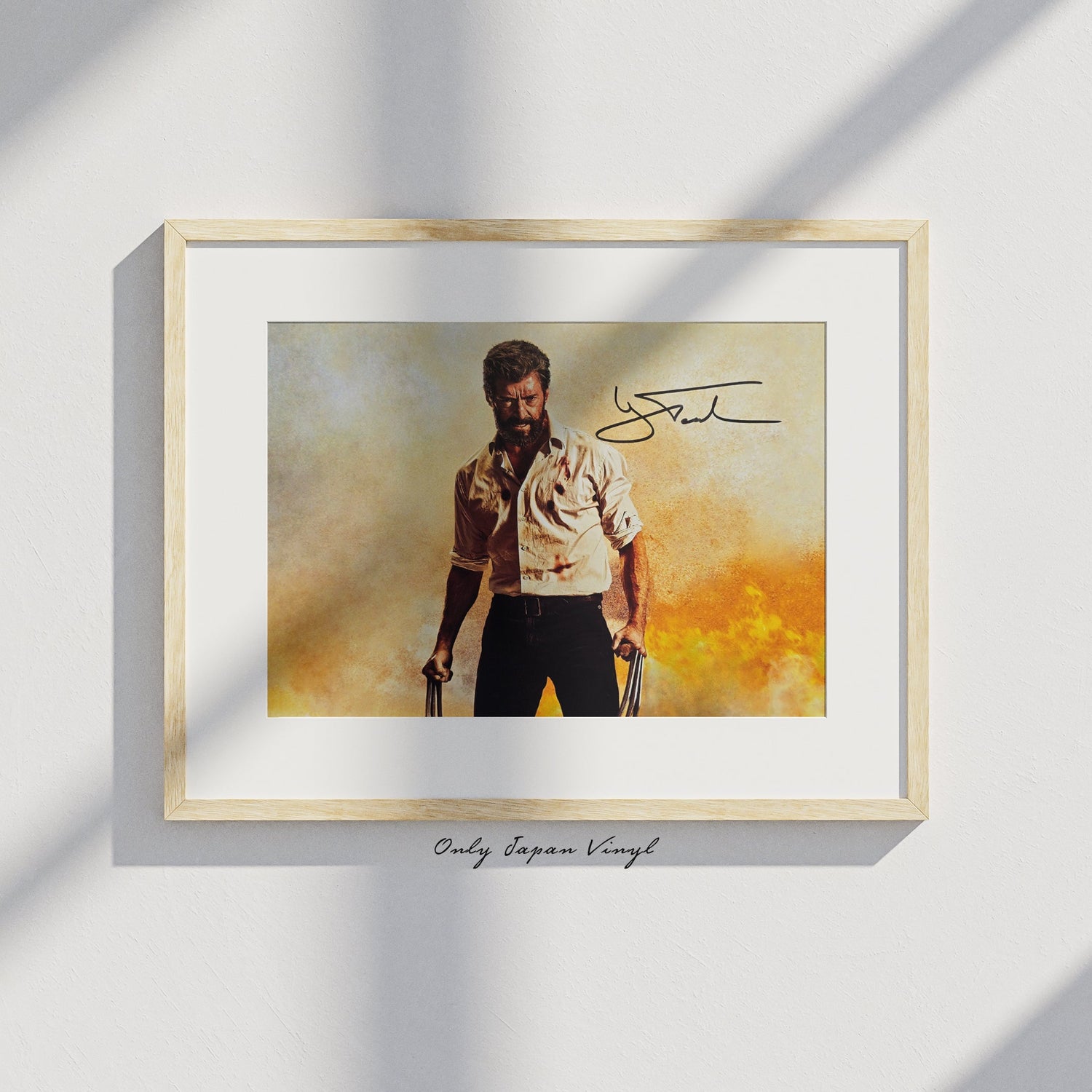 Hugh Jackman Wolverine 20x30 cm Boyutunda El İmzalı Fotoğraf (Ömür Boyu COA) Japan Vinyl