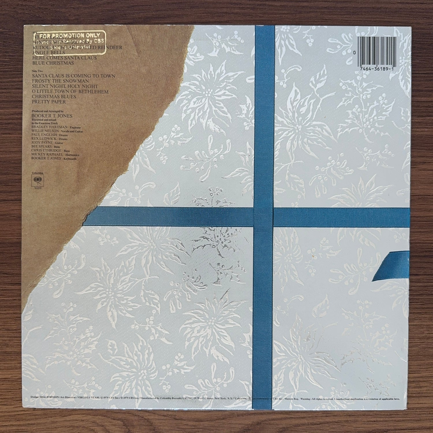 Willie Nelson – Pretty Paper