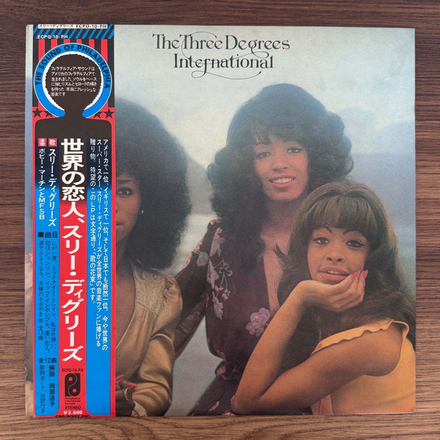 The Three Degrees – International
