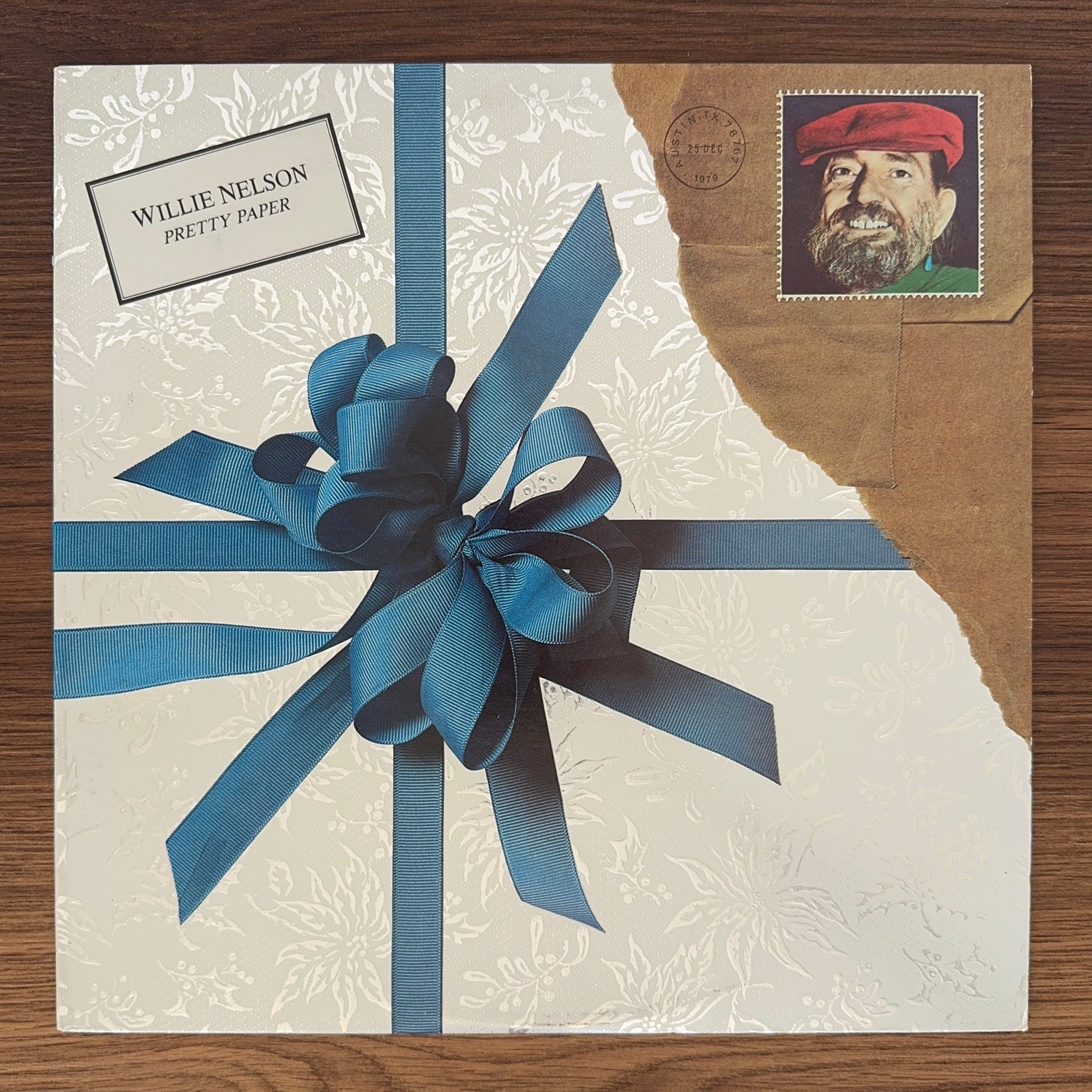 Willie Nelson – Pretty Paper