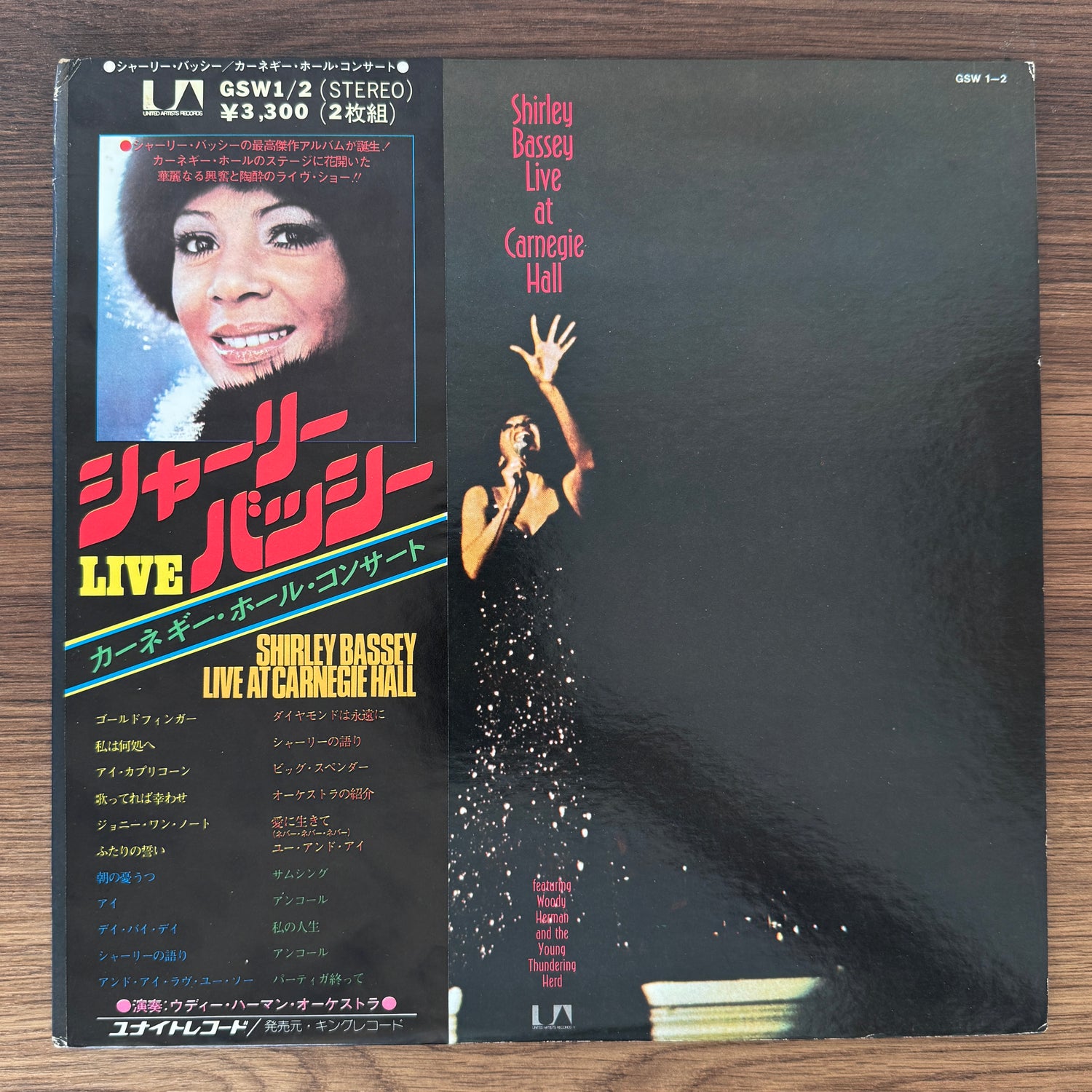 Shirley Bassey – Live At Carnegie Hall