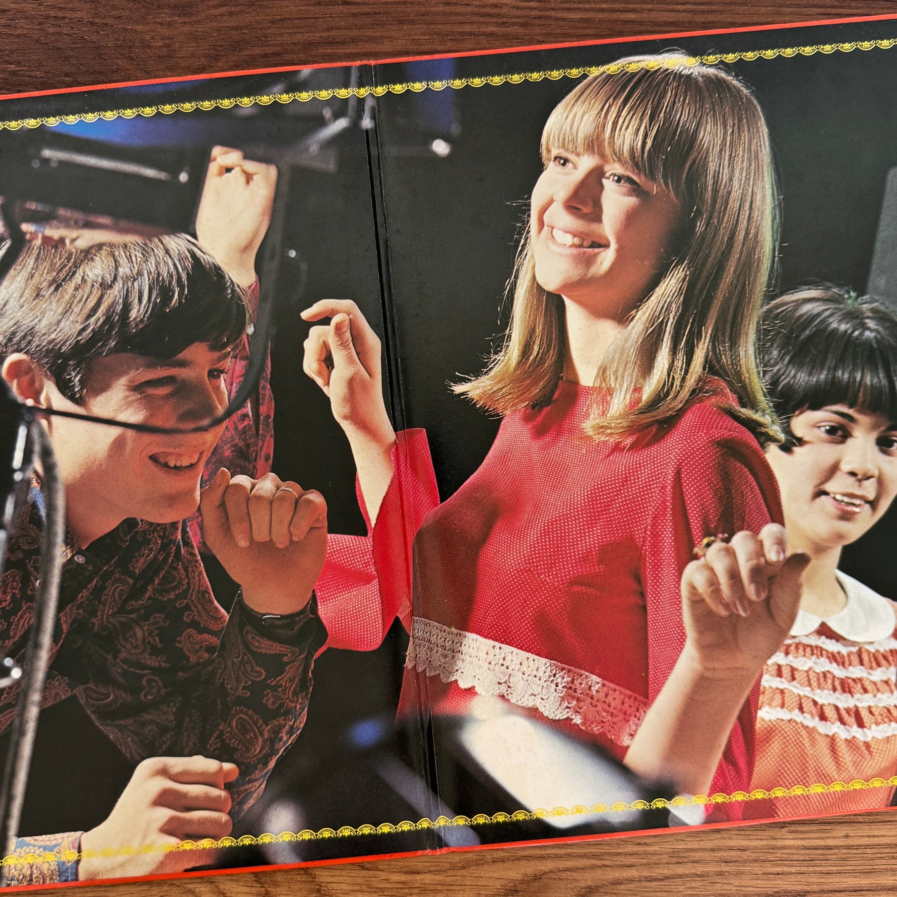 The Ventures & Sandy Nelson – Deluxe In Gogo Beat Japan Vinyl