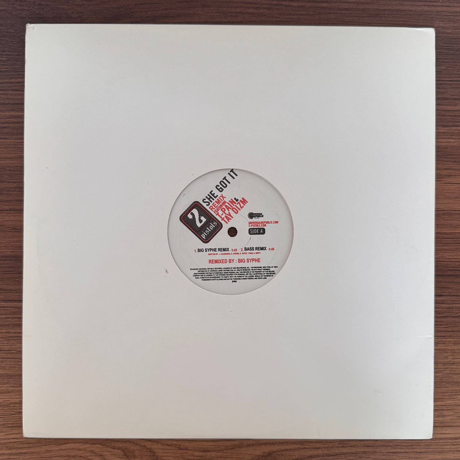 2 Pistols Featuring T-Pain & Tay Dizm – She Got It