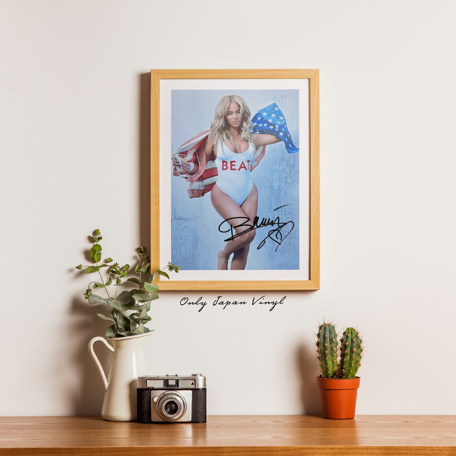 Beyonce 21x26 cm Boyutunda El İmzalı Fotoğraf (Ömür Boyu COA) Japan Vinyl
