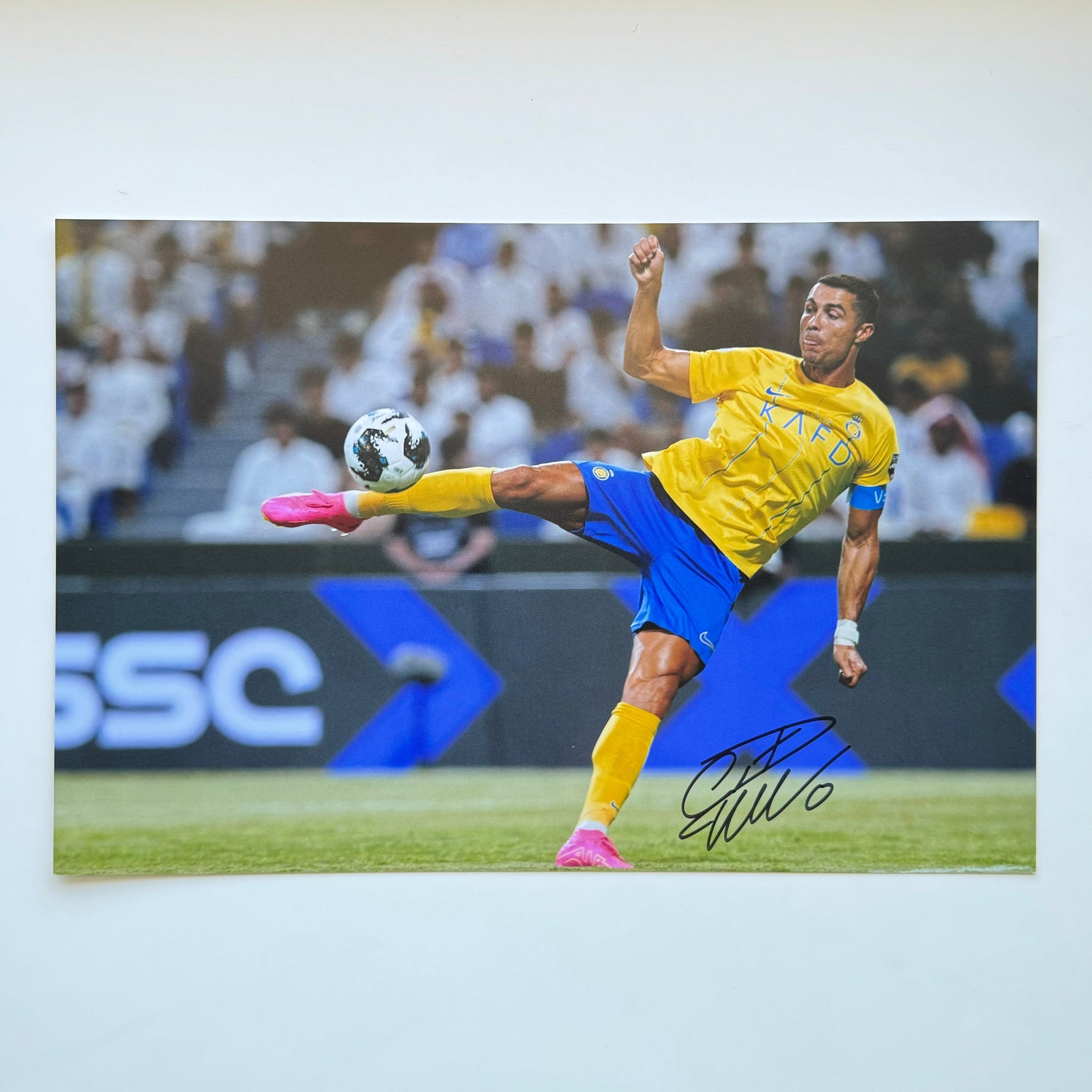 Cristiano Ronaldo 20x30 cm Boyutunda El İmzalı Fotoğraf (Ömür Boyu COA) Japan Vinyl