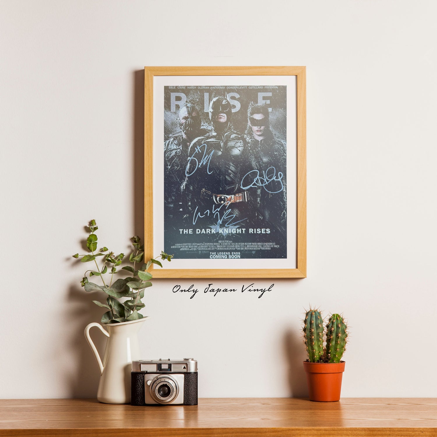 Christian Bale, Tom Hardy & Anne Hathaway El İmzalı Fotoğraf (Ömür Boyu COA) Japan Vinyl