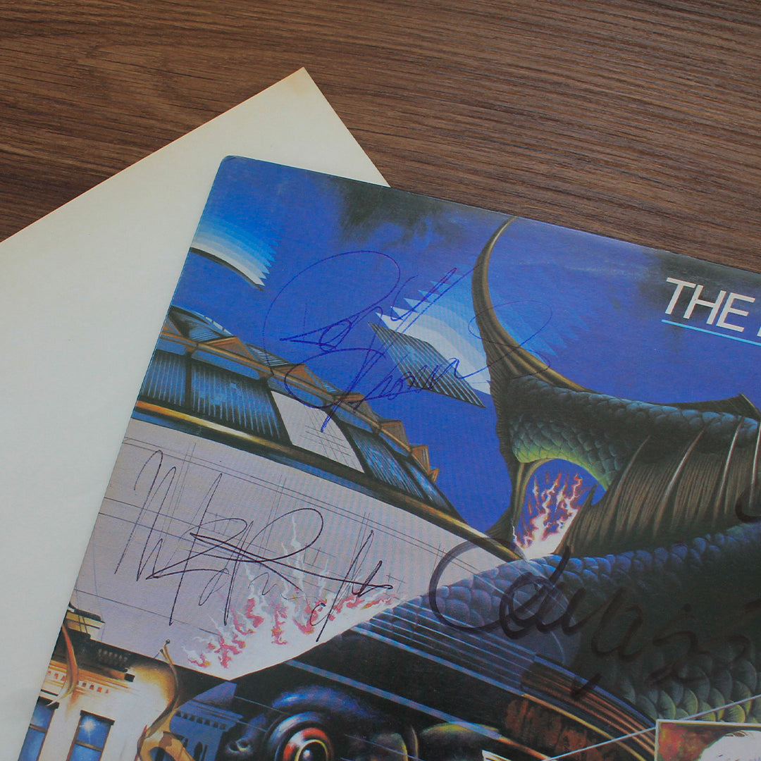 The Moody Blues – Caught Live +5 İmzalı Plak Japan Vinyl