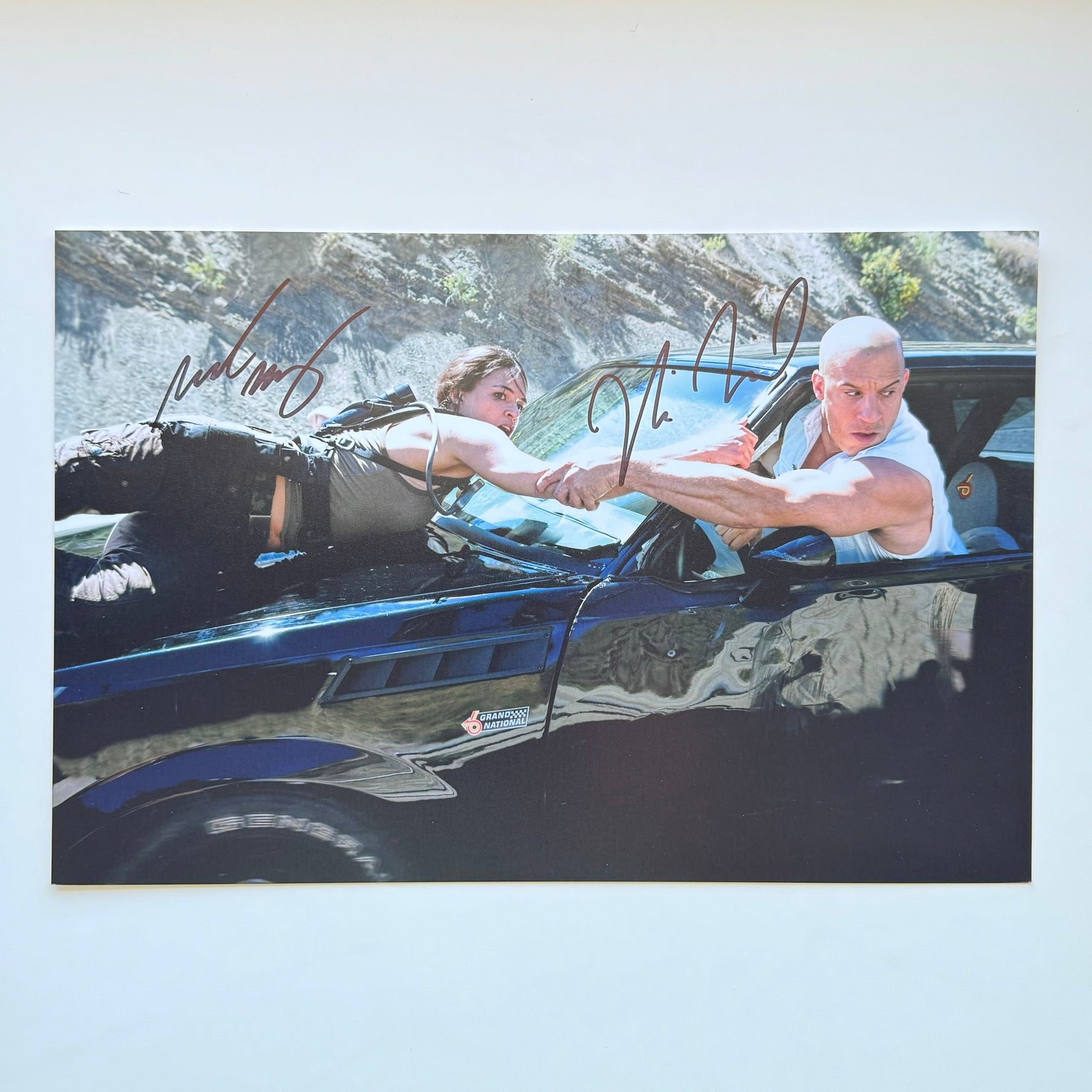 Vin Diesel & Michelle Rodriguez 20x30 cm El İmzalı Fotoğraf (Ömür Boyu COA) Japan Vinyl