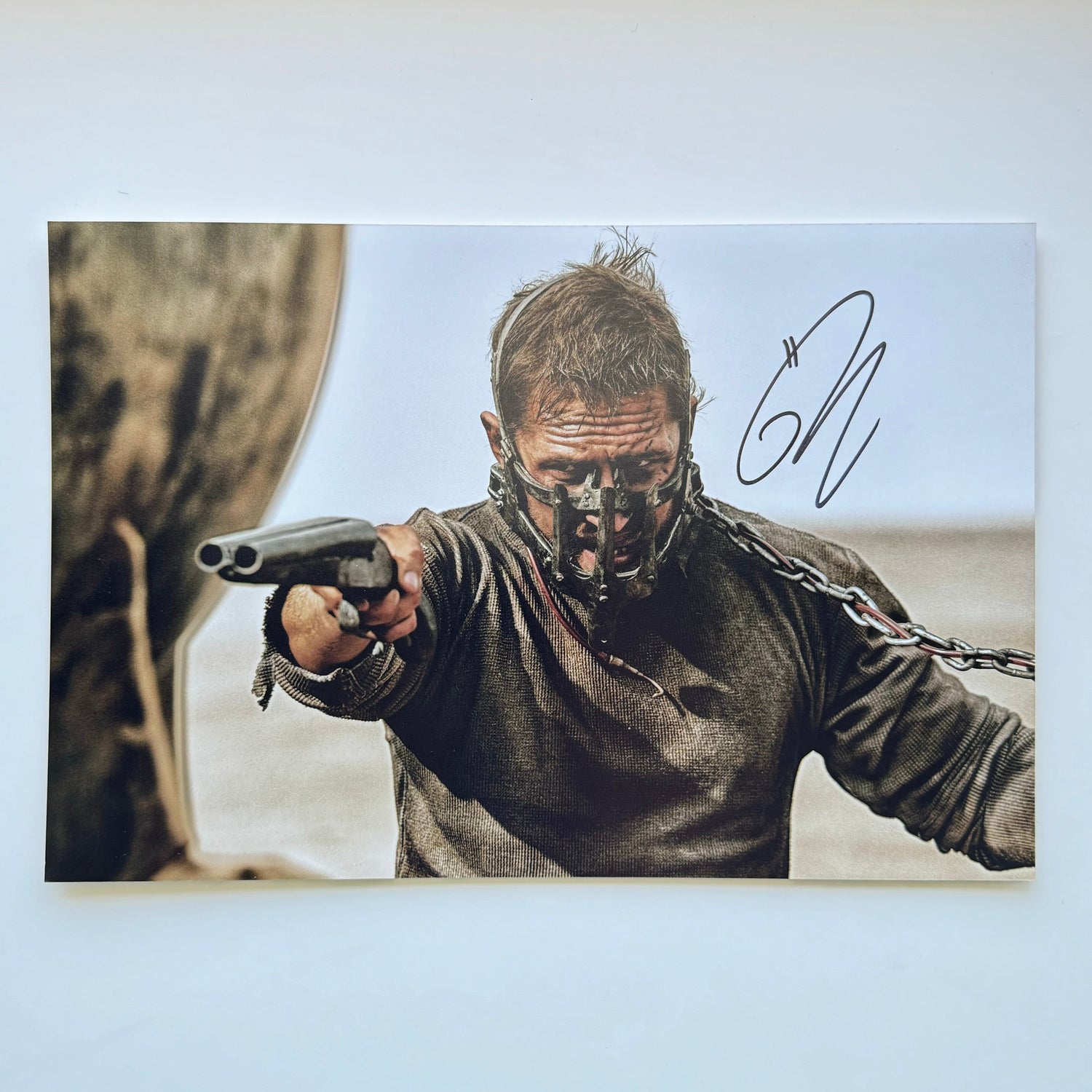Tom Hardy Mad Max 20x30 cm Boyutunda El İmzalı Fotoğraf (Ömür Boyu COA) Japan Vinyl