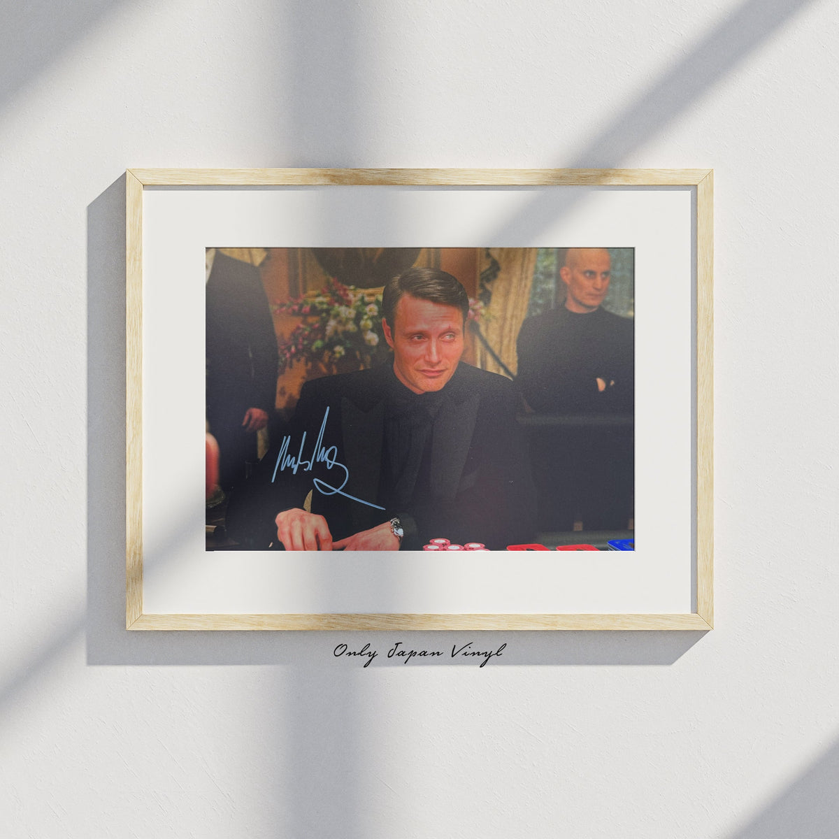 Mads Mikkelsen 20x30 cm Boyutunda El İmzalı Fotoğraf (Ömür Boyu COA) Japan Vinyl