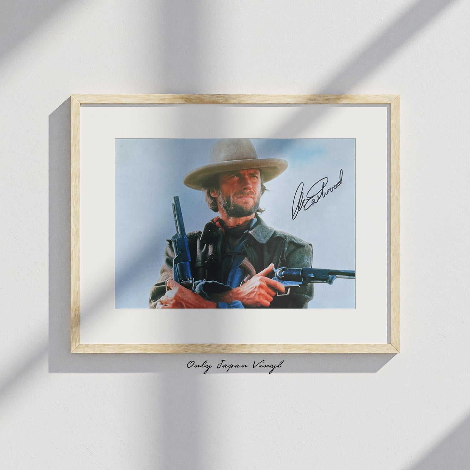Clint Eastwood 20x30 cm Boyutunda El İmzalı Fotoğraf (Ömür Boyu COA) Japan Vinyl
