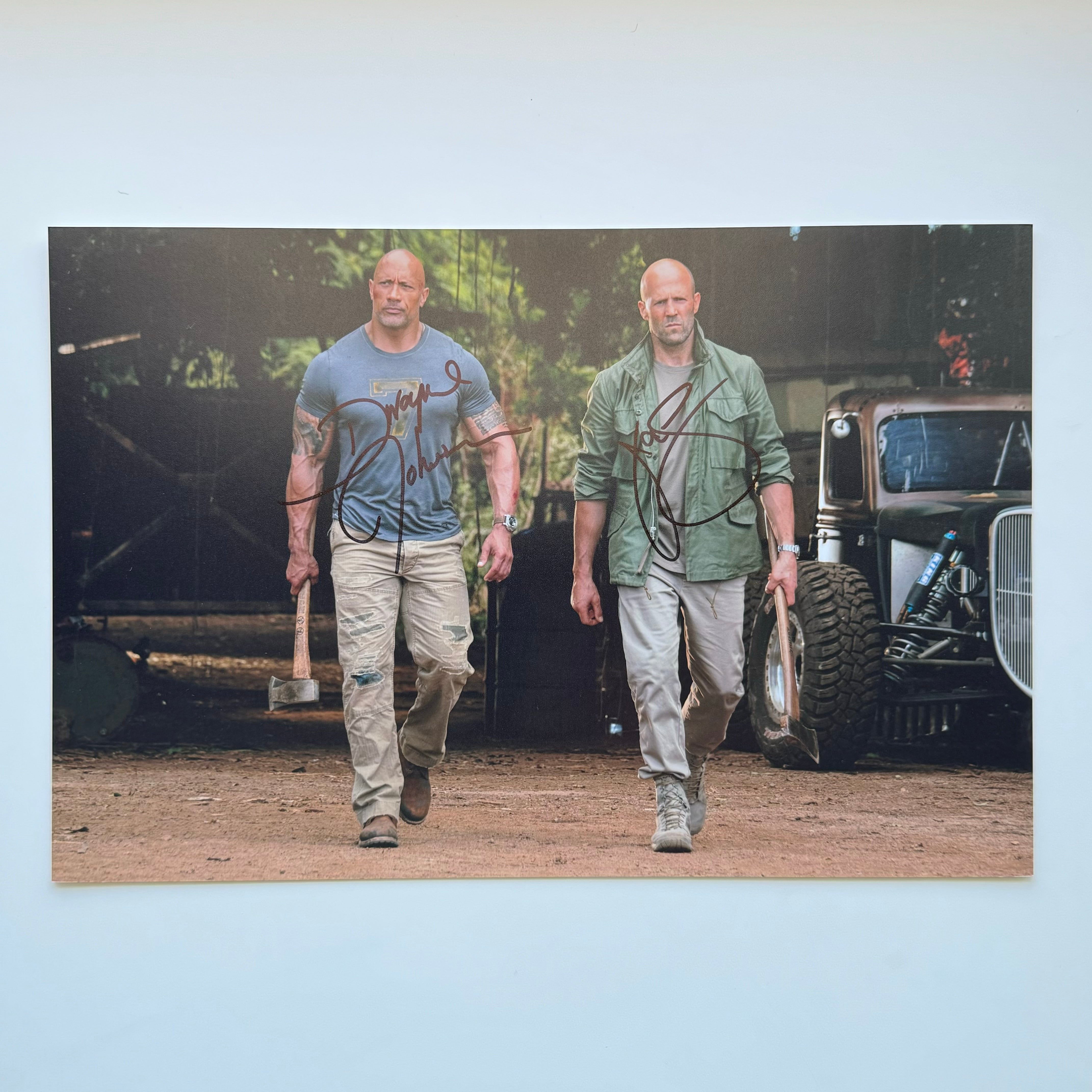 ドウェイン・ジョンソン & ジェイソン・ステイサム 直筆サイン入り写真　Ra Amazon.co.jp: ○ドウェインジョンソン＆ジェイソン・ステイサム