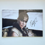 Charlize Theron Mad Max 20x30 cm Boyutunda El İmzalı Fotoğraf (Ömür Boyu COA) Japan Vinyl