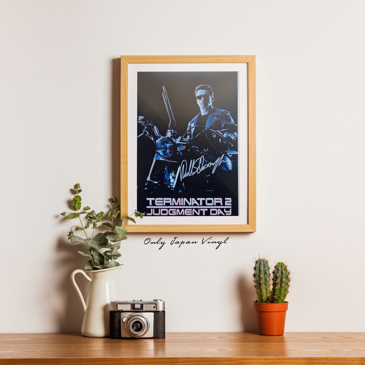Arnold Schwarzenegger 20x30 cm Boyutunda El İmzalı Fotoğraf (Ömür Boyu COA) Japan Vinyl